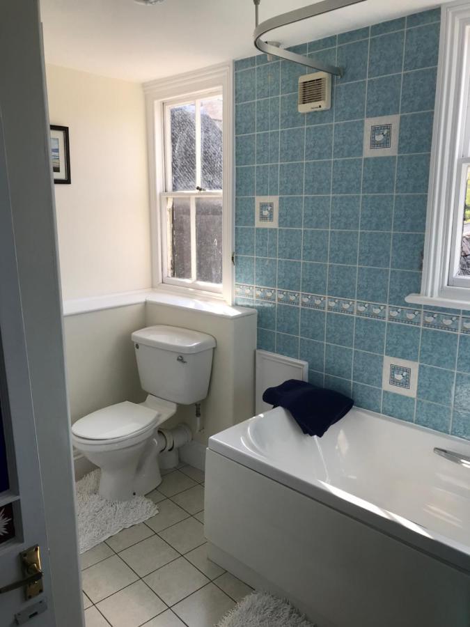 הלסטון No 52 Bed And Breakfast מראה חיצוני תמונה